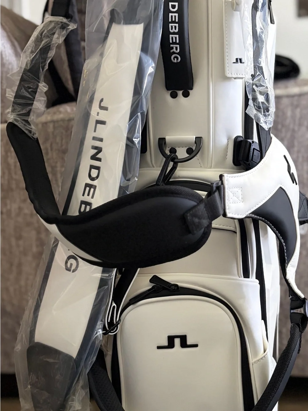 J.Lindeberg White and Black Golf Carry Bag